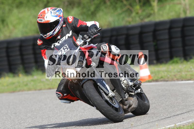 /Archiv-2025/10 23.04.2025 Cornu Master School ADR/gruen-vert/28